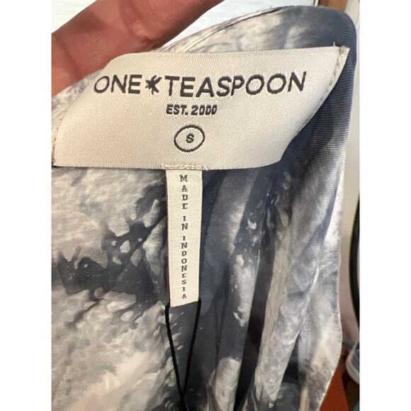 One Teaspoon Free People Reflection Hand Printed Satin Tee in Black Size SM NWT - Picture 9 of 10